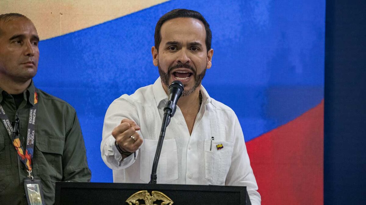 De La Espriella pone la lupa sobre los recursos públicos.