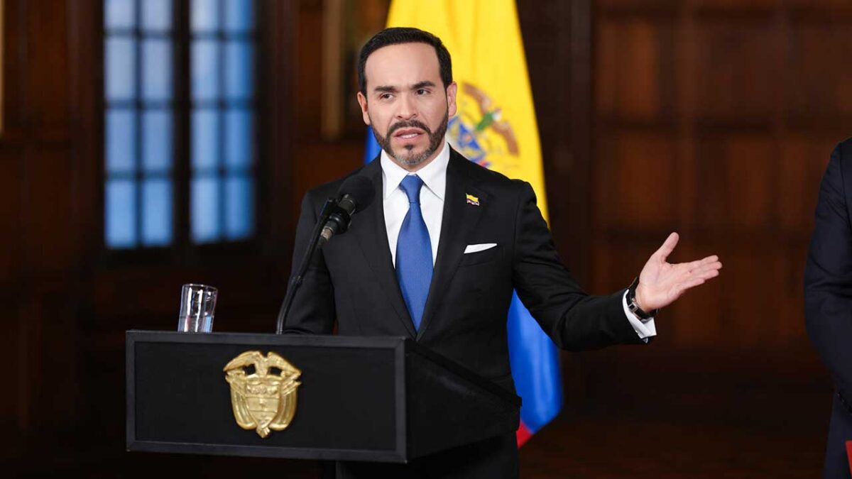 De La Espriella advirtió que su Gobierno no dará beneficios a quienes recluten menores.