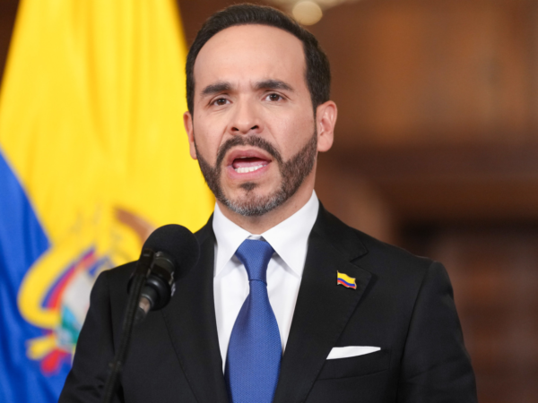 Abelardo De la Espriella, presidente de Colombia, sobre menores del Clan del Golfo
