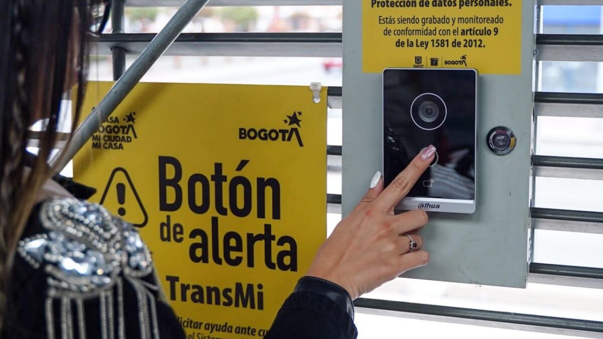 Botón de emergencia de TransMilenio