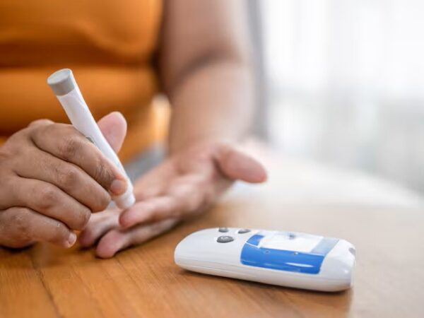 La diabetes puede afectar órganos como los riñones y los ojos.