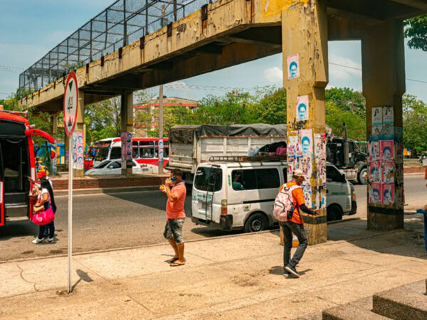 Nuevo puente peatonal frente al Inem de Soledad, Atlántico
