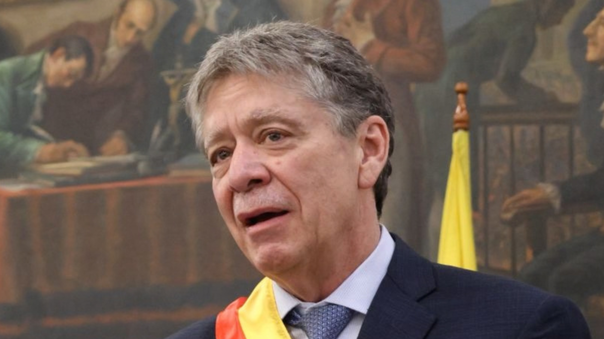 Bruce Mac Master renuncia a la presidencia de la ANDI.