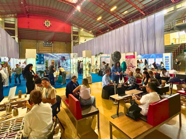 MAQUILA 360° Expo 2026 reunió en Medellín a más de 110 expositores y 2.100 asistentes.